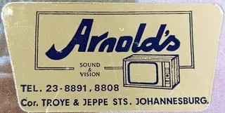 Etiqueta da loja Arnold's, localizada em Joanesburgo